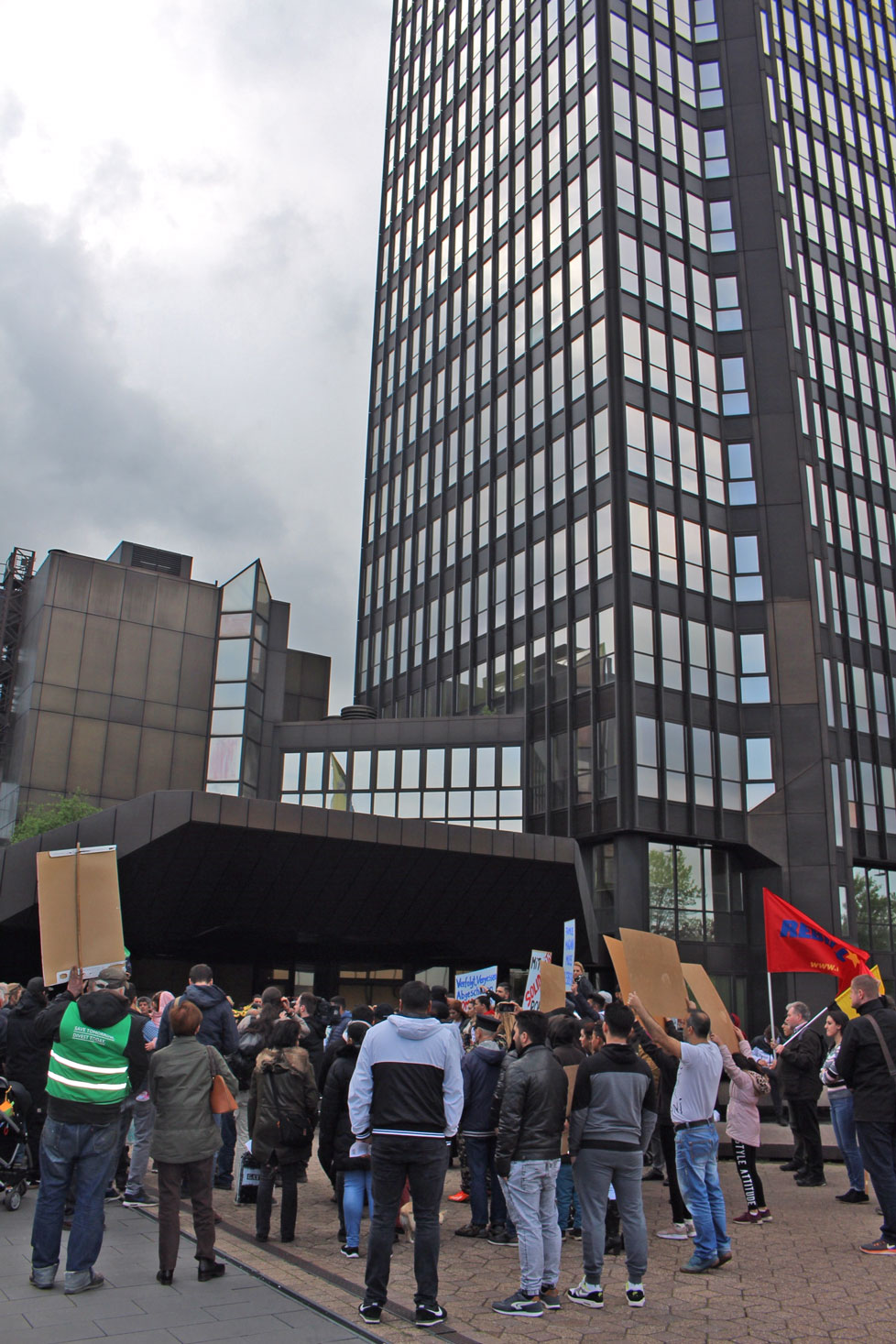 Demonstrationsort vor dem Rathaus